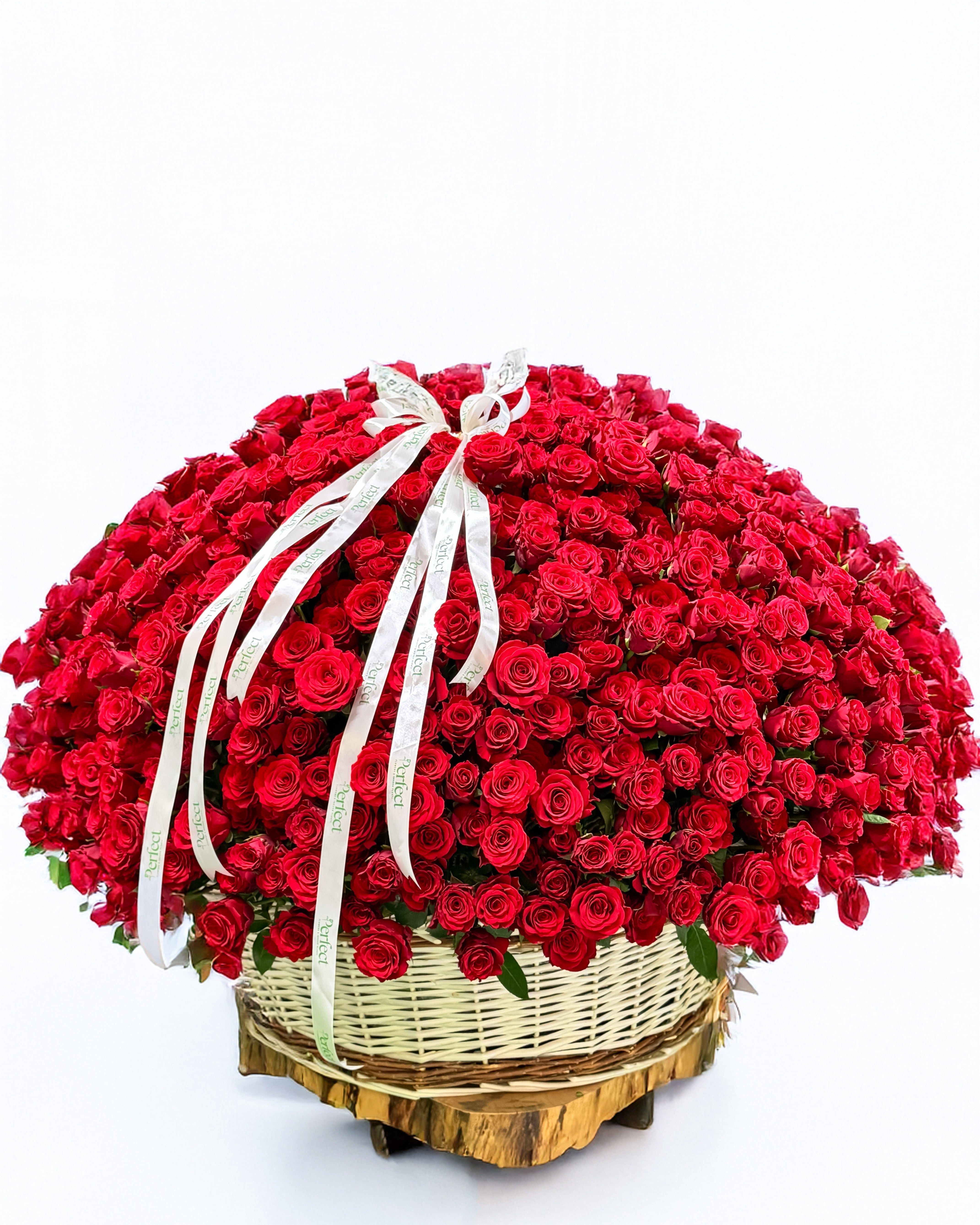 Valentine’s Day Flowers in Dubai | Celebrate Love with Elegance